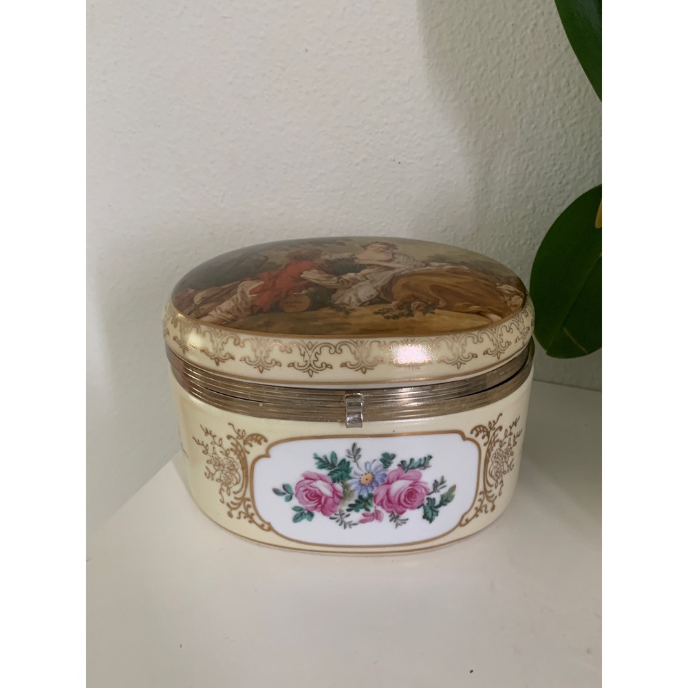 Vintage Fragonard‎ Style Porcelain Trinket Box Floral Courting Couple Oval Gold